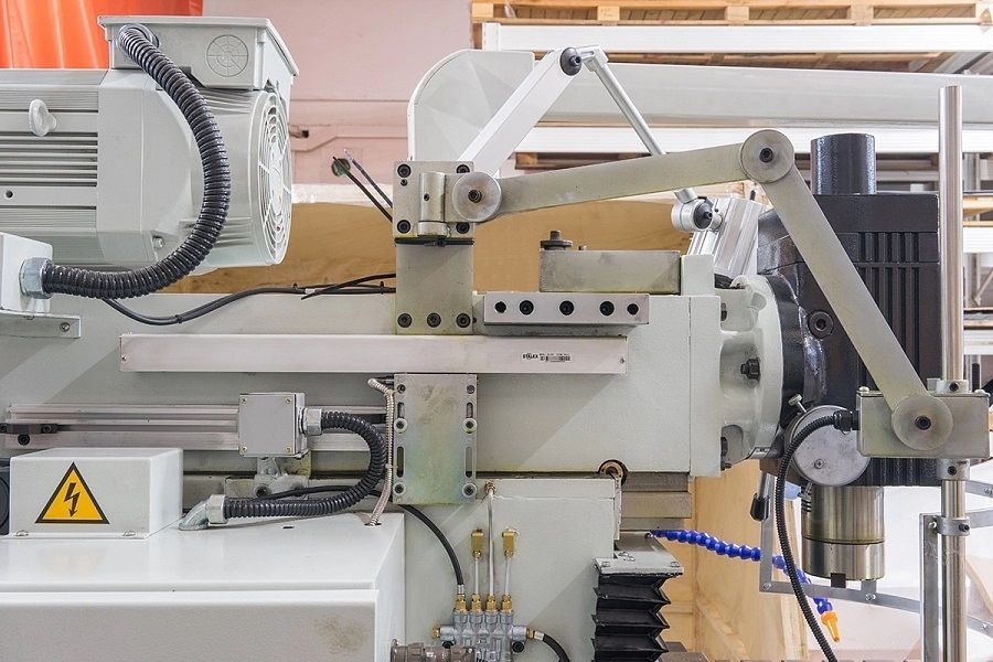 Универсально-фрезерный станок STALEX WFM 750 Servo