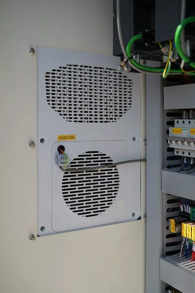 Вертикальный обрабатывающий центр с ЧПУ MILLMASTER VMM-1260 F4