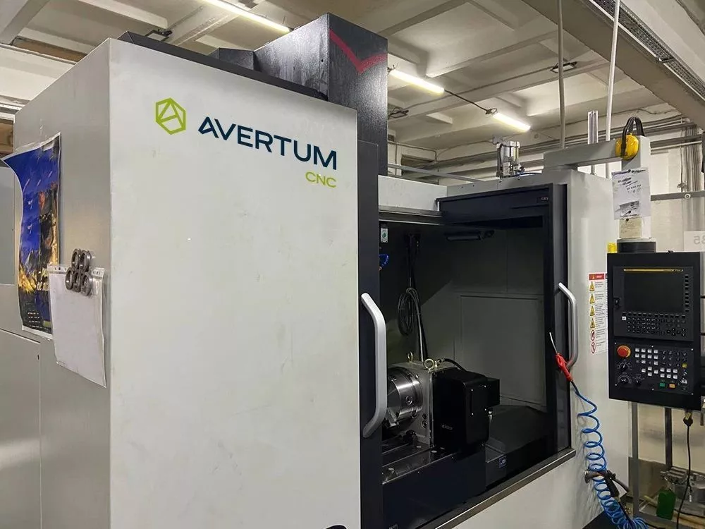 Вертикально-фрезерный обрабатывающий центр HISION VMC1000II