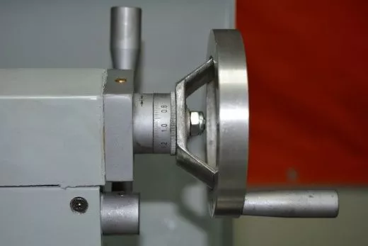 Токарный станок Turner MML 280x700v