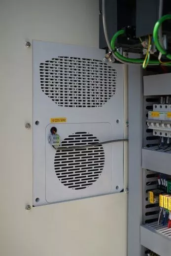 Вертикальный обрабатывающий центр с ЧПУ MILLMASTER VMM-1050 S4