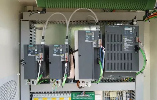 Вертикальный обрабатывающий центр с ЧПУ MILLMASTER VMM-1050 S4